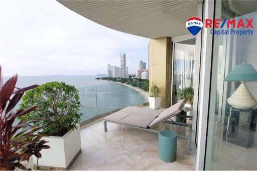 Luxurious 3Bedroom Condo in The Cove with Sea View