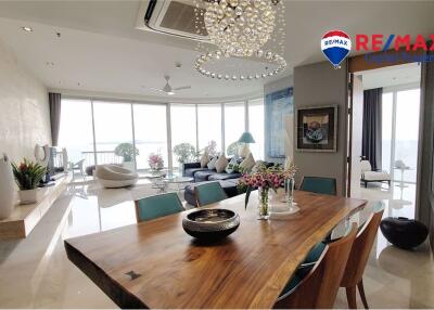 Luxurious 3Bedroom Condo in The Cove with Sea View