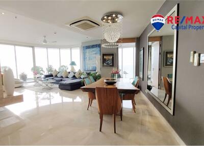 Luxurious 3Bedroom Condo in The Cove with Sea View