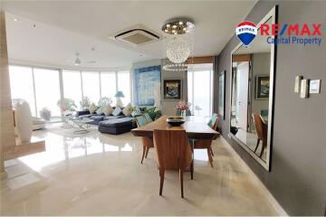 Luxurious 3Bedroom Condo in The Cove with Sea View