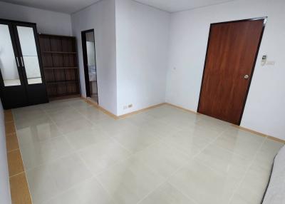 Condo for Rent / Sale spacious 3 bedroom in Bangna