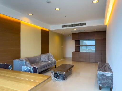 The Royal Maneeya 2 bedroom condo for sale and rent