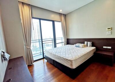 Bright Sukhumvit 24 Two bedroom condo for rent