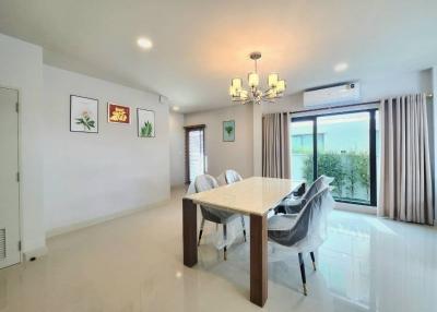 Centro Bangna 4 bedroom house for rent and sale