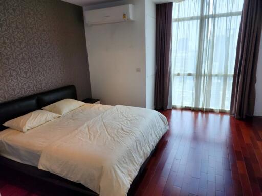 Athenee Residence 3 bedroom condo for rent