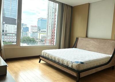 The Park Chidlom 2 bedroom condo for rent