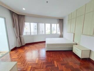 The Grand Sethiwan 3 bedroom condo for rent