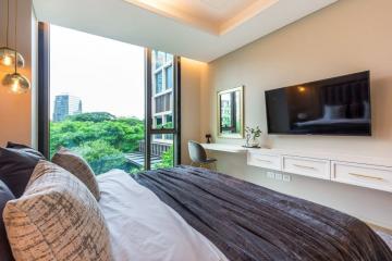Baan Sindhorn 2 bedroom condo for sale with tenant