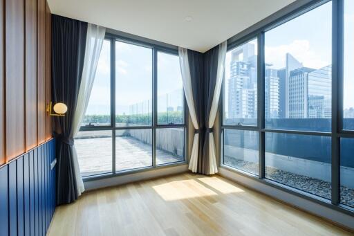 Hyde Sukhumvit 13 Three bedroom condo for rent