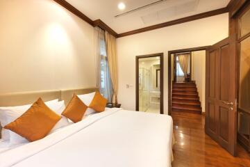 L&H Villa Sathorn 4 bedroom house for rent