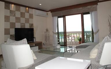 Royal Castle Pattanakarn 3 bedroom condo for sale