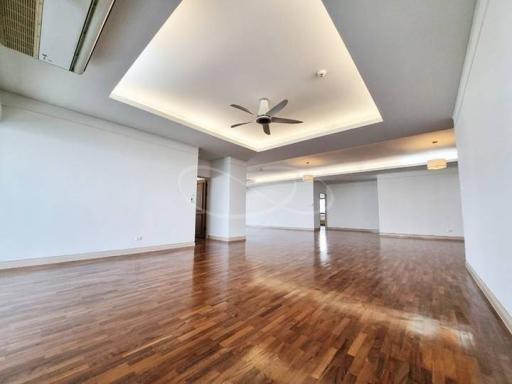 Tower Park 4 bedroom condo for sale and rent