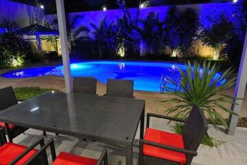 Pool Villa for sale in Pattaya 6 bedroom