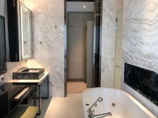 The Residences at Mandarin Oriental 3 bedroom condo for rent