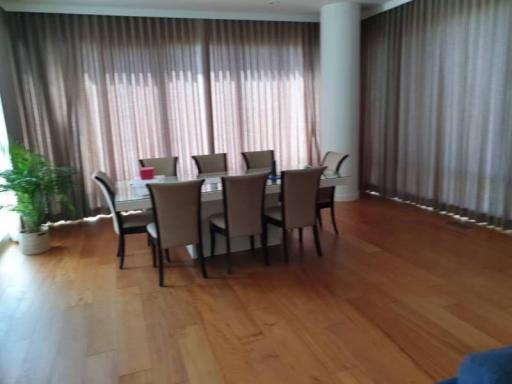 185 Rajdamri 3 bedroom condo for rent