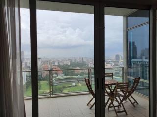 185 Rajdamri 3 bedroom condo for rent