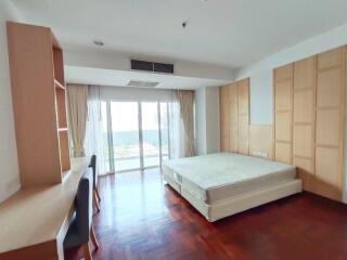 The Grand Sethiwan 2 bedroom apartment for rent
