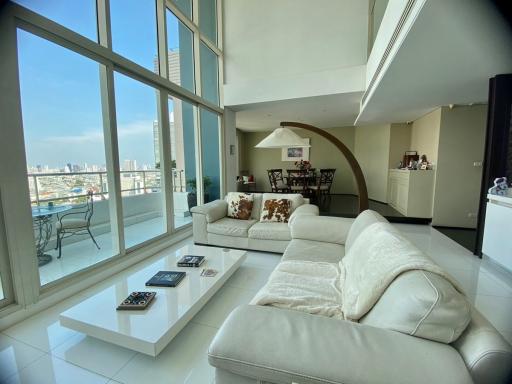 Watermark Chaophraya 4 bedroom penthouse for sale