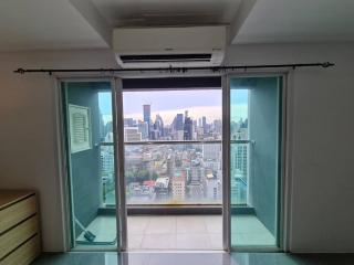 Sukhumvit Suite 1 bedroom condo for sale and rent