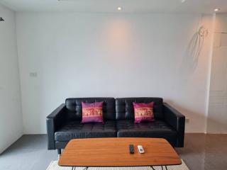 Sukhumvit Suite 1 bedroom condo for sale and rent