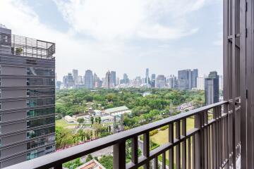 Muniq Langsuan 2 bedroom condo for sale with tenant