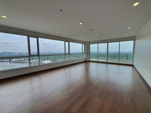 Supalai Riva Grande Penthouse for sale