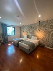 Benviar Tonson Residence 2 bedroom condo for rent