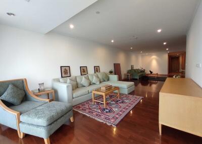 G.M. Height 3 bedroom apartment for rent