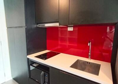 Siamese Surawong 1 bedroom condo for rent