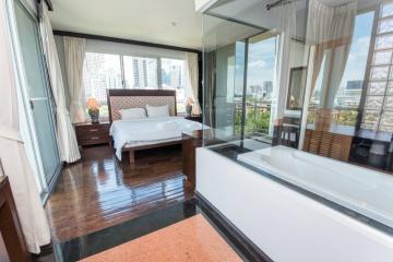 Baan Thirapa 4 bedroom apartment for rent