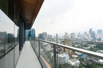 Khun by Yoo 3 bedroom property for sale with tenant