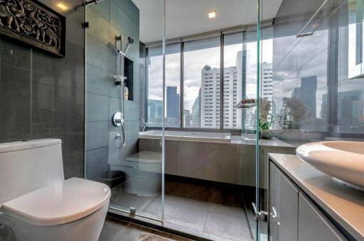 M Silom 1 bedroom condo for sale and rent