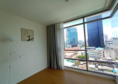 Siamese Surawong 2 bedroom condo for sale with tenant