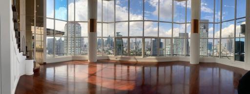 Penthouse for sale with tenant at Moon Tower
