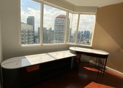 Penthouse for sale at Moon Tower