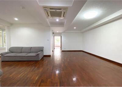 Newly Renovated 2-Bedroom Pet-Friendly Apartment in Thonglor - 920071001-12390