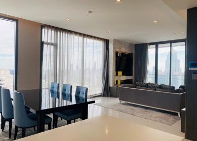 Q Sukhumvit 3 bedroom condo for sale with tenant