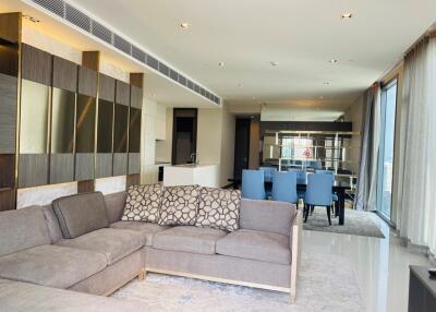 Q Sukhumvit 3 bedroom condo for sale with tenant