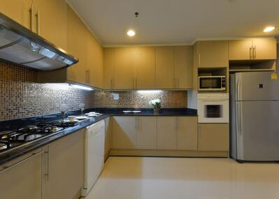 GP Grand Tower 3 bedroom apartment for rent