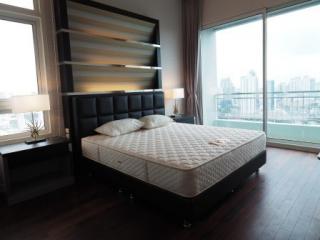 3 bedroom condo for rent at Circle Condominium