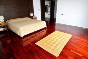 4 bedroom apartment for rent at Bangkapi Mansion