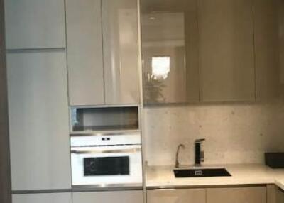 3 bedroom property for sale with tenant at The Diplomat 39