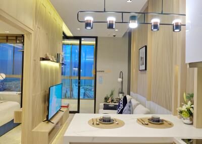 คอนโดนี้ มีห้องนอน 1 ห้องนอน  อยู่ในโครงการ คอนโดมิเนียมชื่อ Skypark Lucean Jomtien Pattaya 