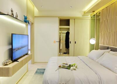 คอนโดนี้ มีห้องนอน 1 ห้องนอน  อยู่ในโครงการ คอนโดมิเนียมชื่อ Skypark Lucean Jomtien Pattaya 