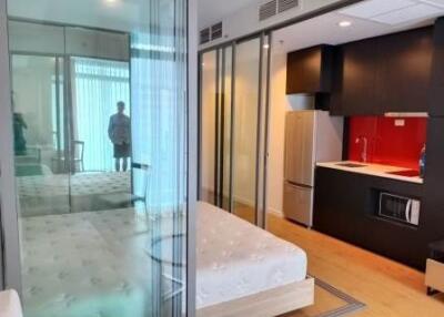 Siamese Surawong Studio condo for sale