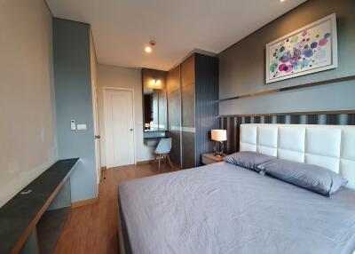 Villa Asoke 2 bedroom duplex condo for rent