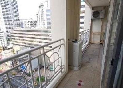 Asoke Place 2 bedroom property for sale with tenant