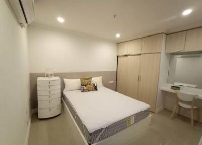 Asoke Place 2 bedroom property for sale with tenant