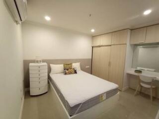 Asoke Place 2 bedroom property for sale with tenant