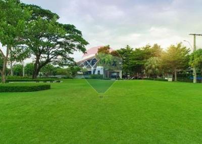 256 Sqm., 4 Beds, 4 Baths Townhouse listed for ฿ 15,400,000.